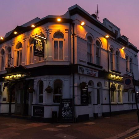 Hotel The Milford Arms Hounslow Exterior foto