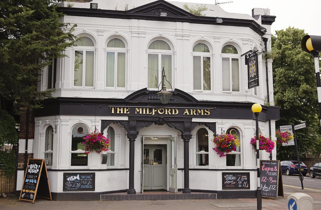 Hotel The Milford Arms Hounslow Exterior foto